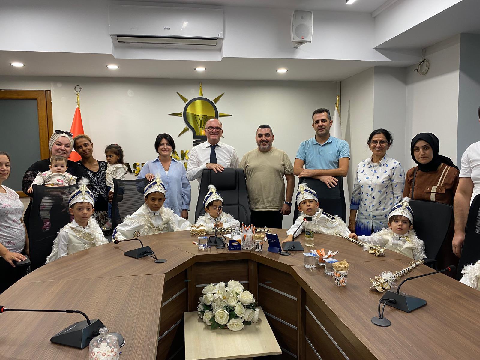 Çocuklarımızın ve Ailelerimizin sevinçlerine ortak olduk.